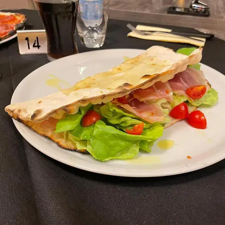 Pizzeria 76 06 Hotel *