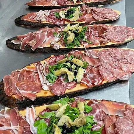 Hotel Pizzeria 76 06 *